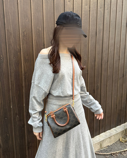 オフショルダークロップドスウェット BM0073