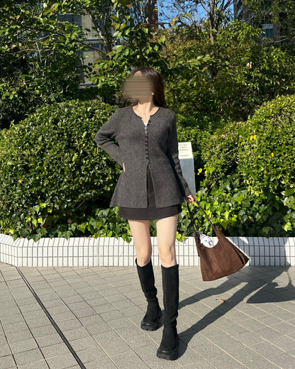 Vネックペプラムニット BM3001