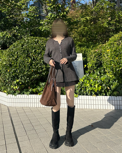 Vネックペプラムニット BM3001