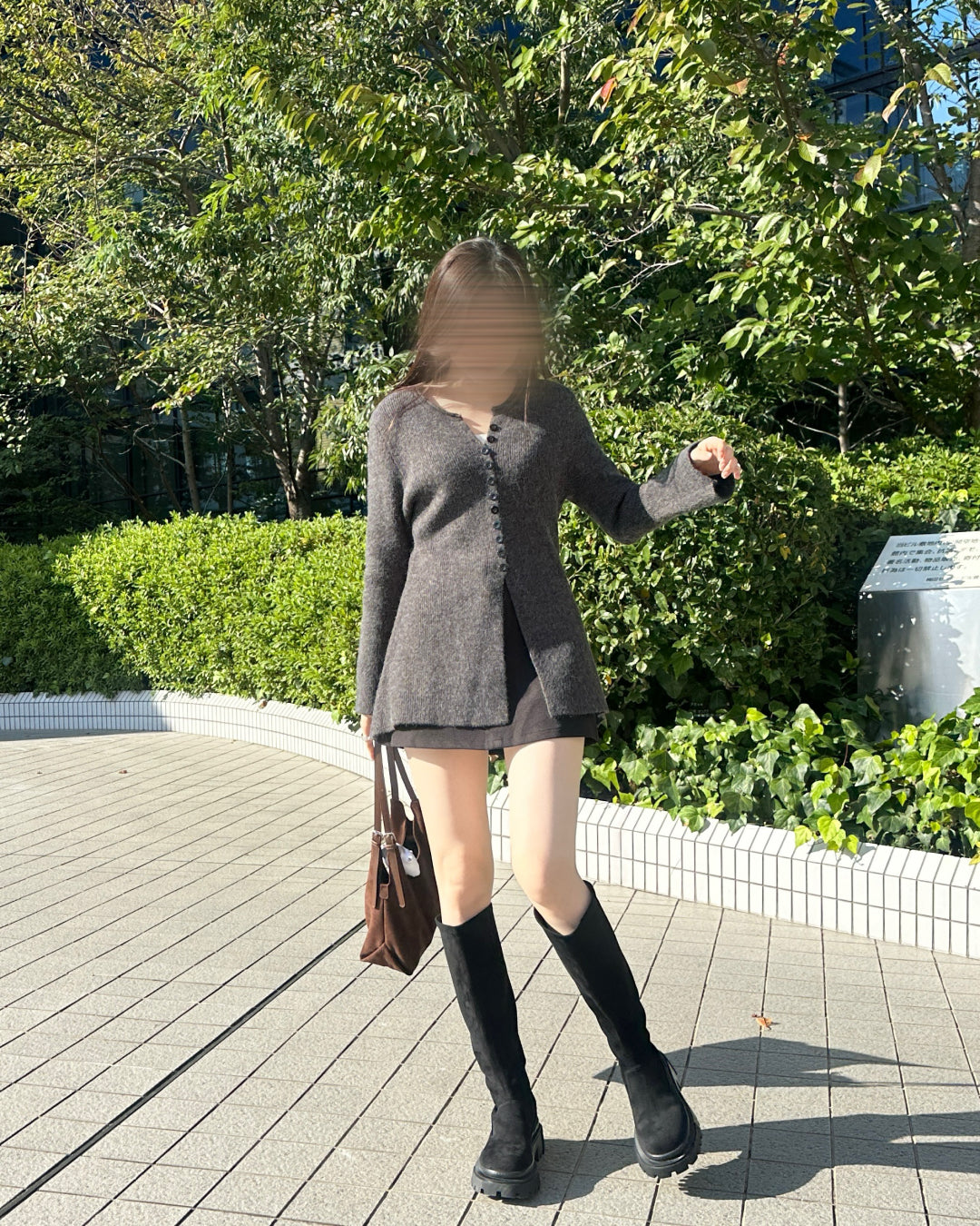 Vネックペプラムニット BM3001