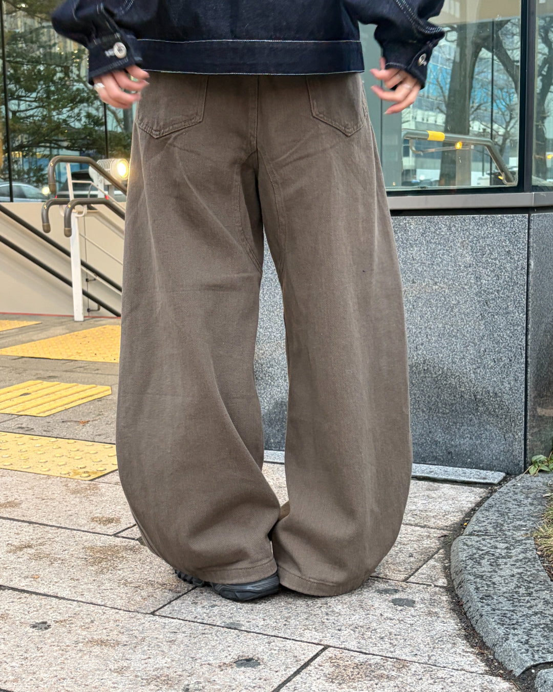 即納】ワイドレッグブラックデニムパンツ CH0146 – YOLO（ヨロ