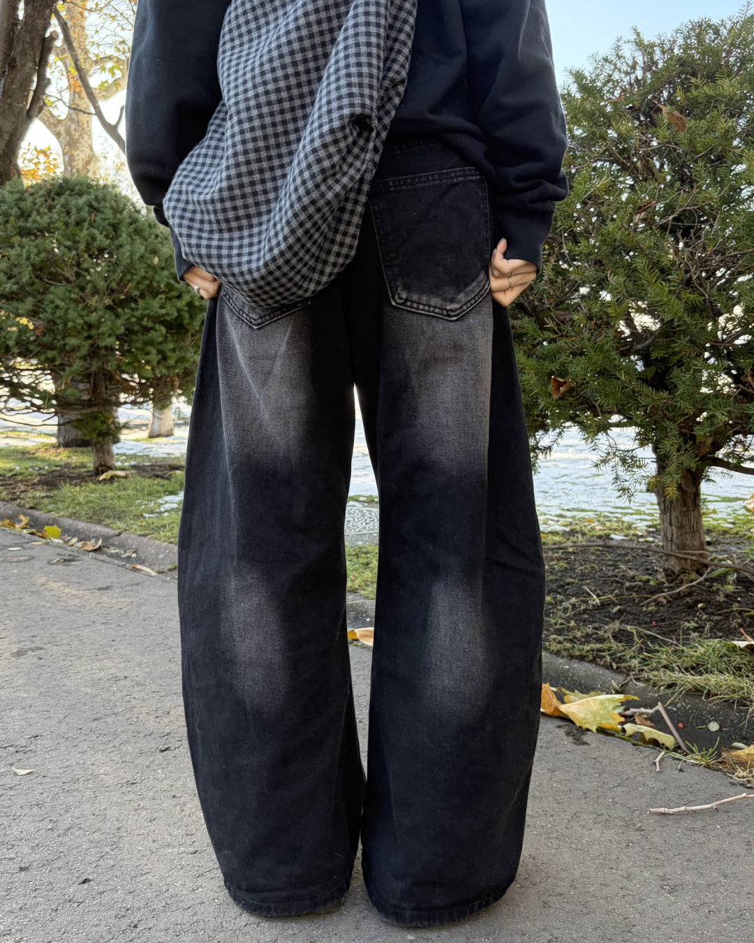 ブラックウォッシュボーイフレンドデニム
CH0229