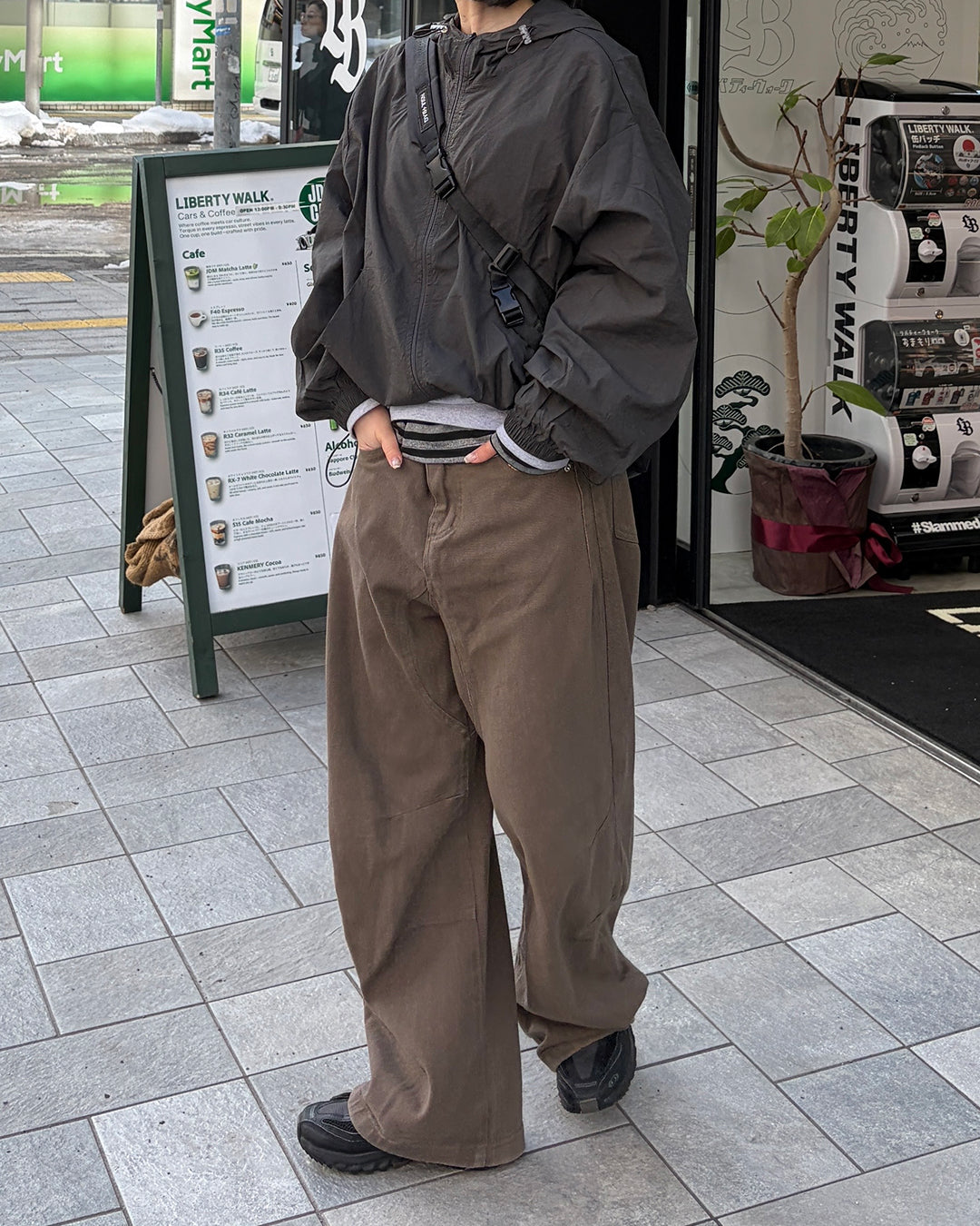 ショート丈スポーツジャケット CH2009