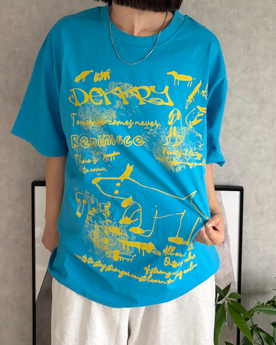ハンドライティンググラフィックTシャツ CH2337