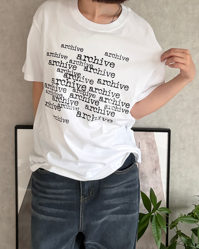 マルチロゴグラフィックTシャツ CH2359
