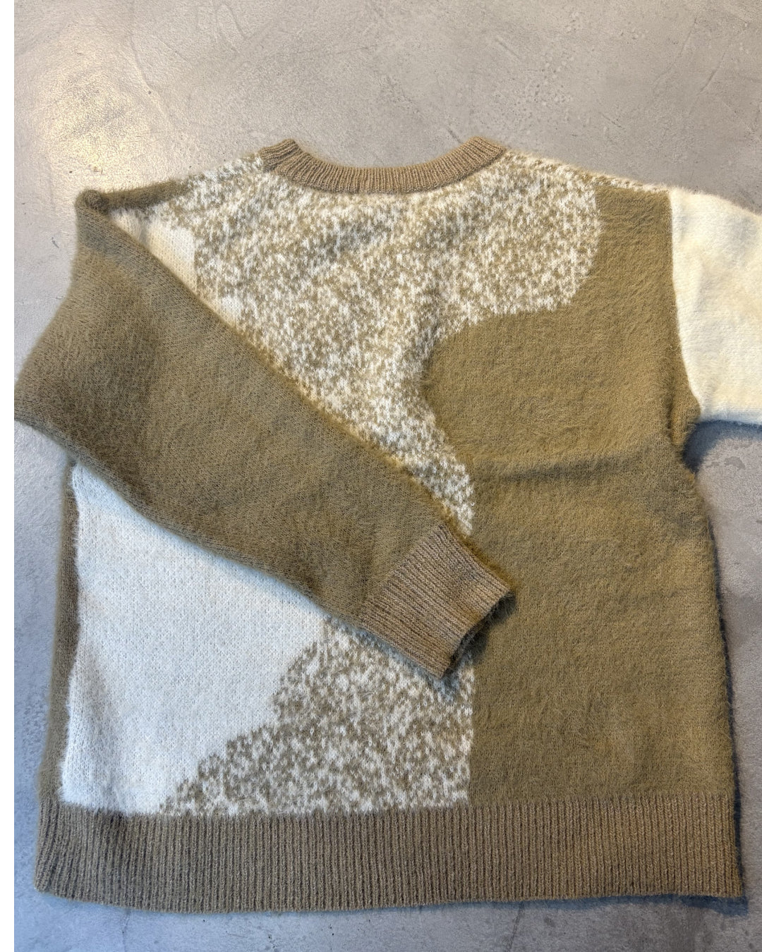 グラデーションラウンドセーター CM0099