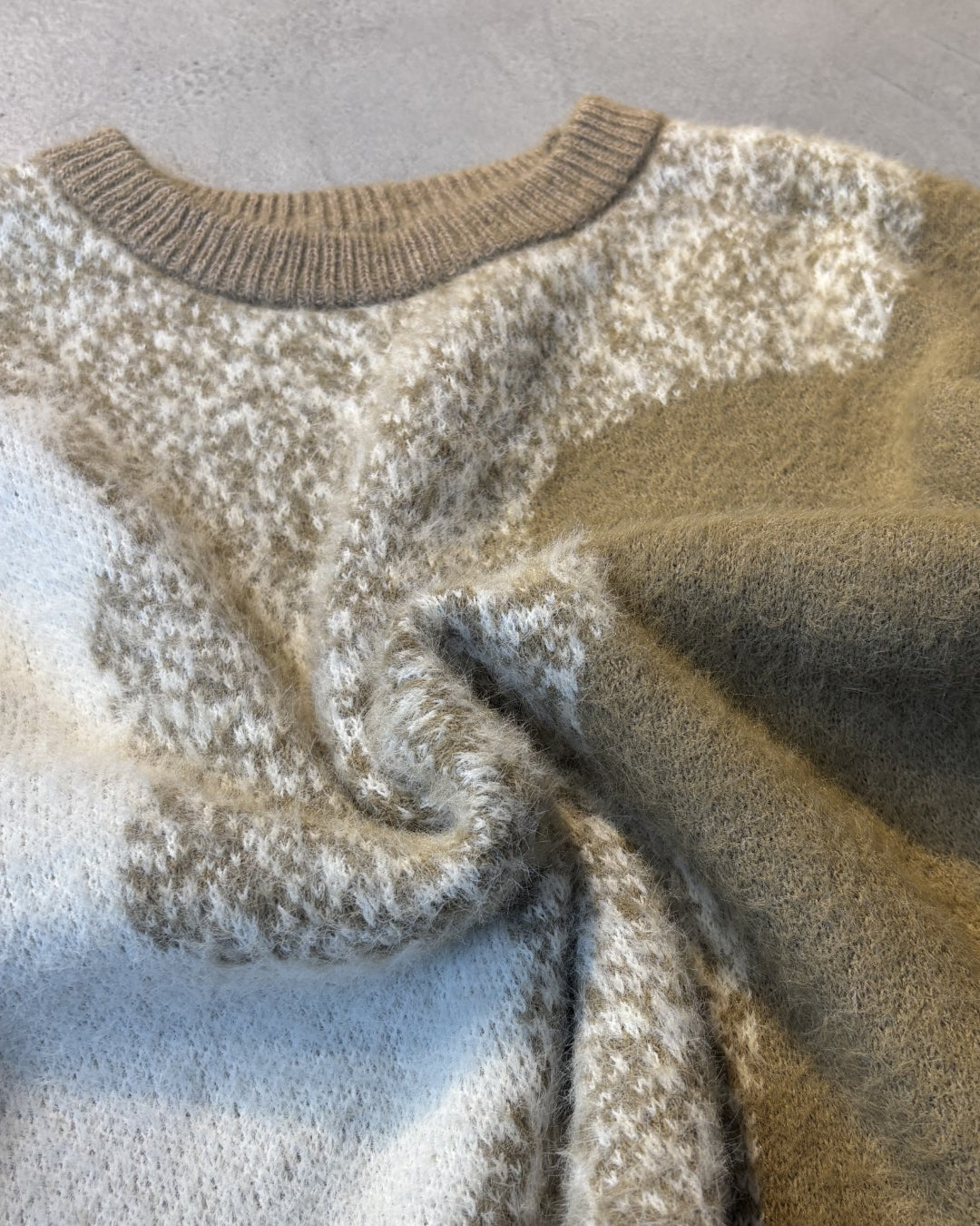 グラデーションラウンドセーター CM0099