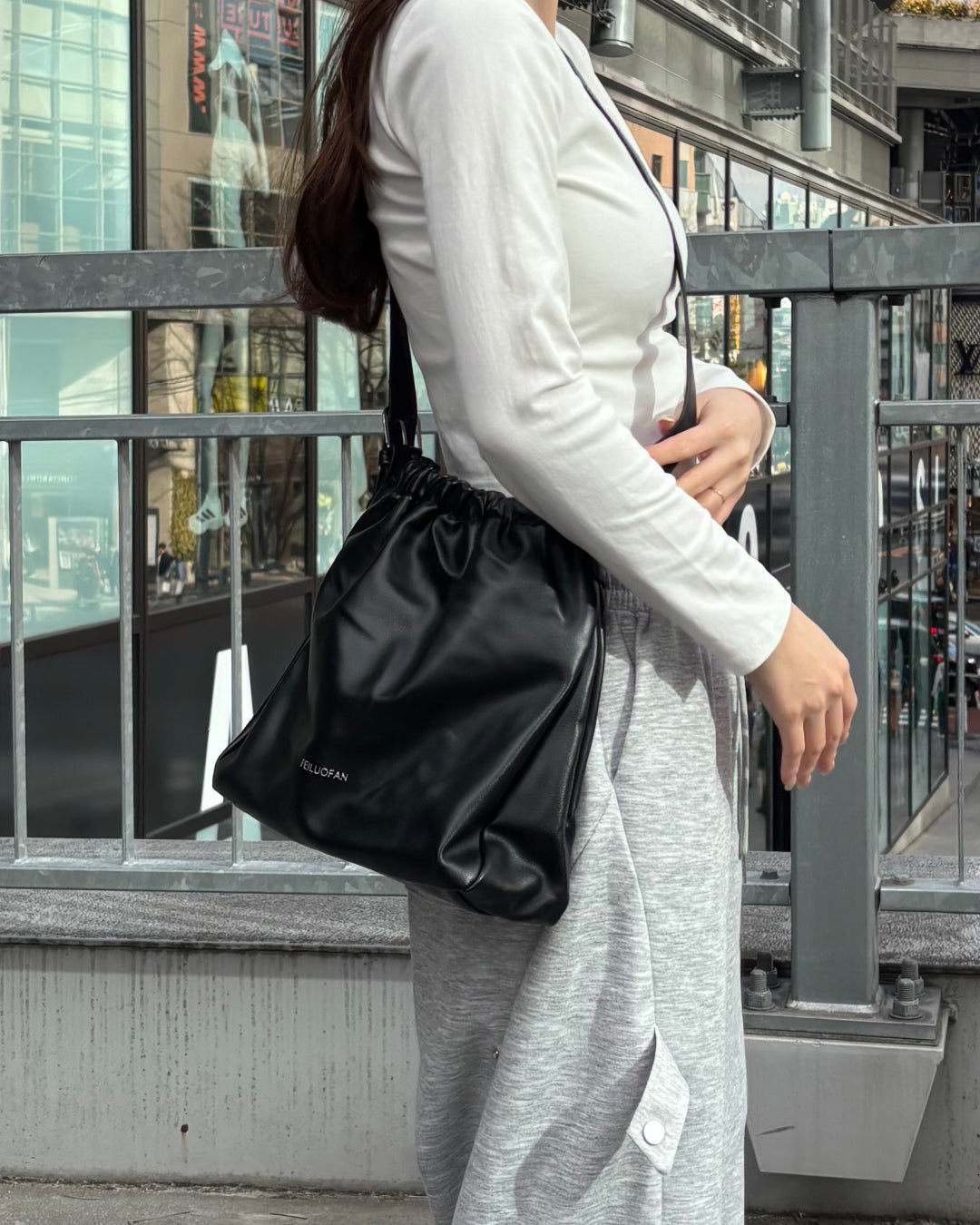 ミニマルドローストリングショルダーバッグ CM0116