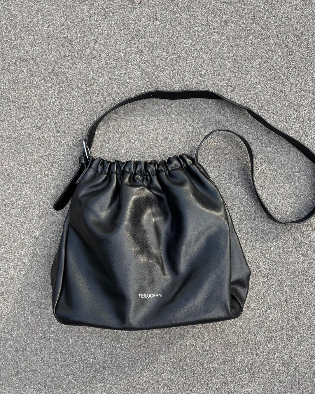 ミニマルドローストリングショルダーバッグ CM0116