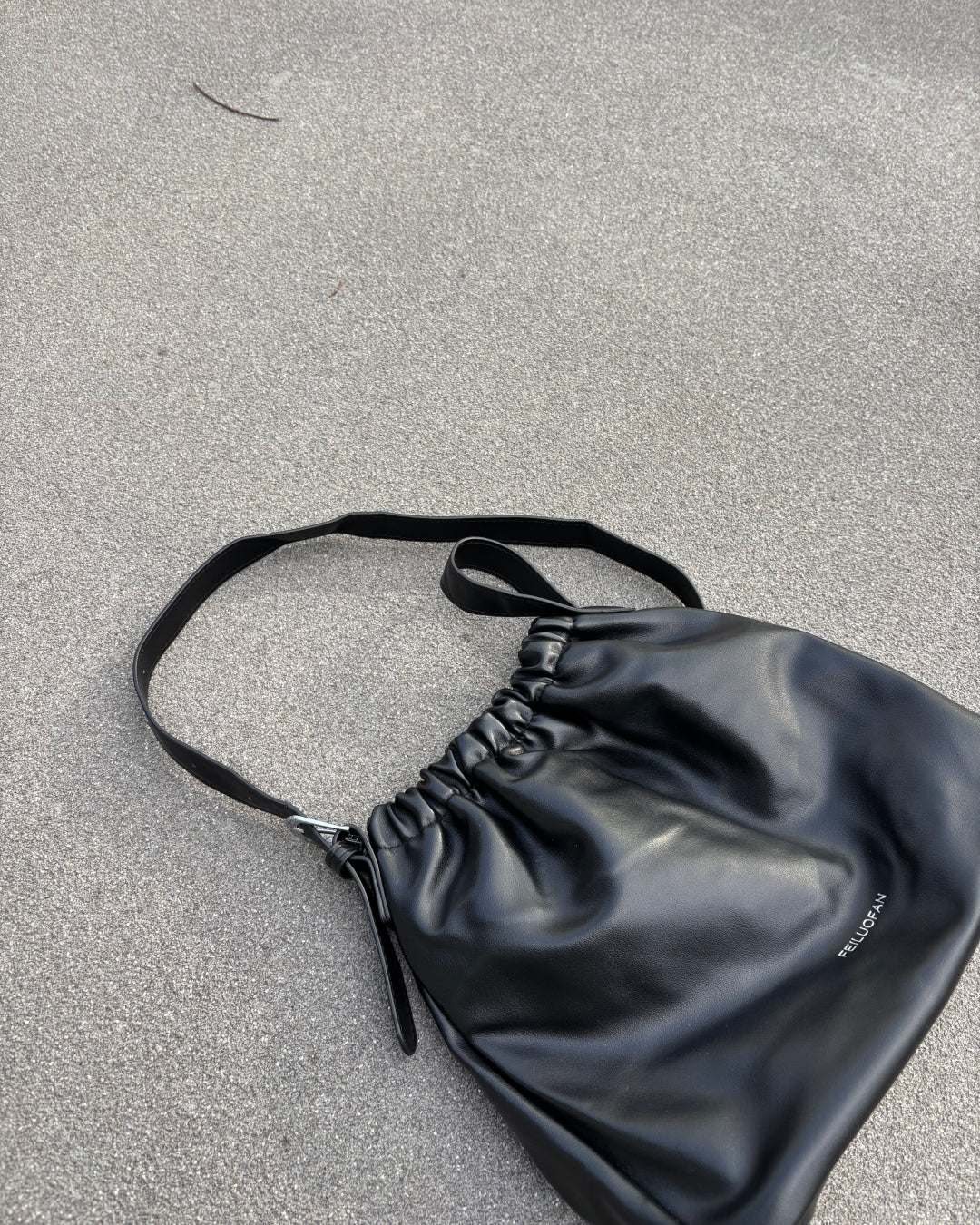 ミニマルドローストリングショルダーバッグ CM0116