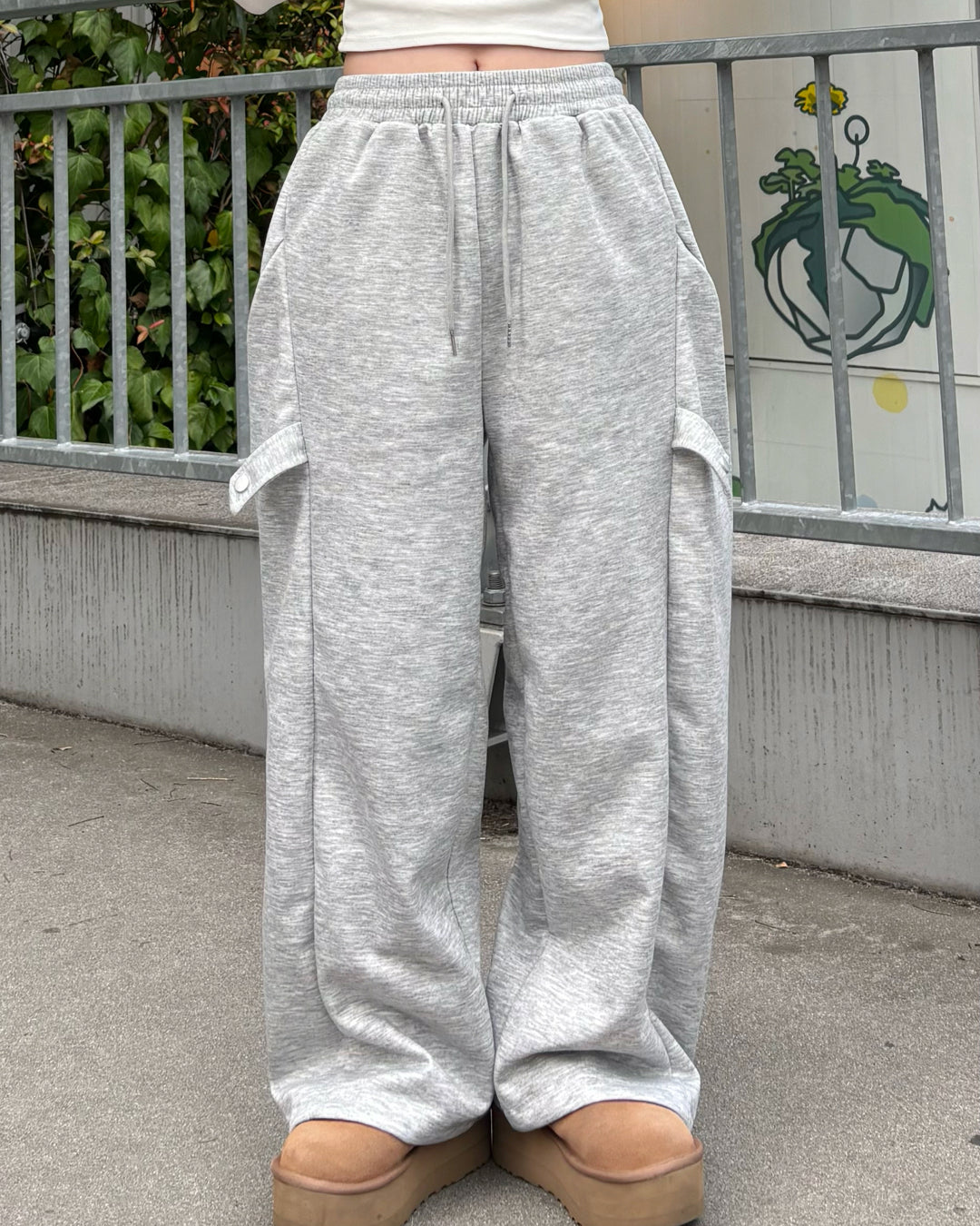 ドロストコードワイドシルエットスウェットパンツCM0119