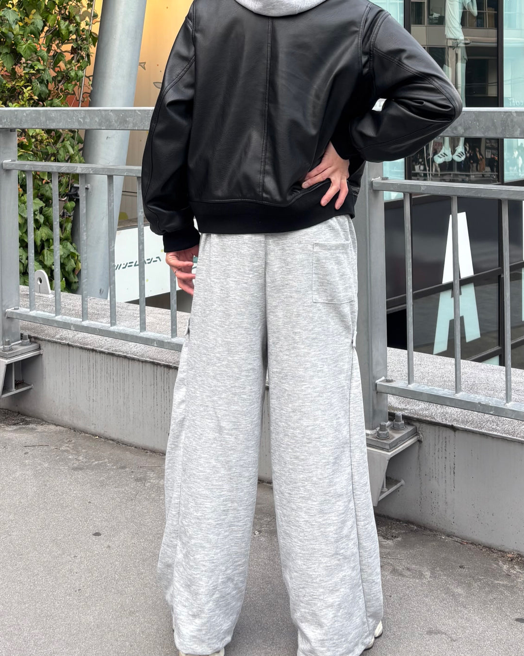 ドロストコードワイドシルエットスウェットパンツCM0119