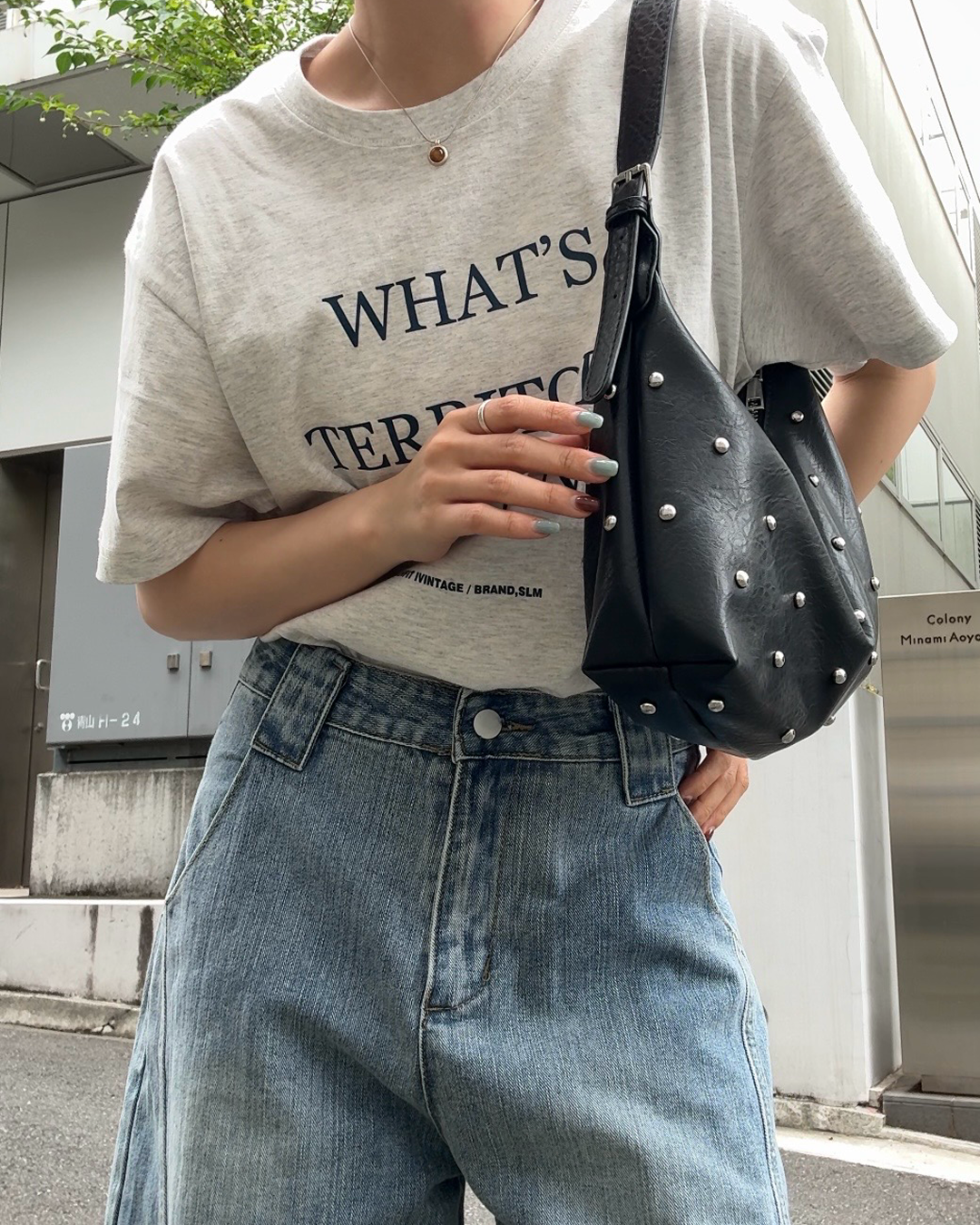 【7/10 17時販売開始】スタッドエンベリッシュドハーフムーンバッグCS0025
