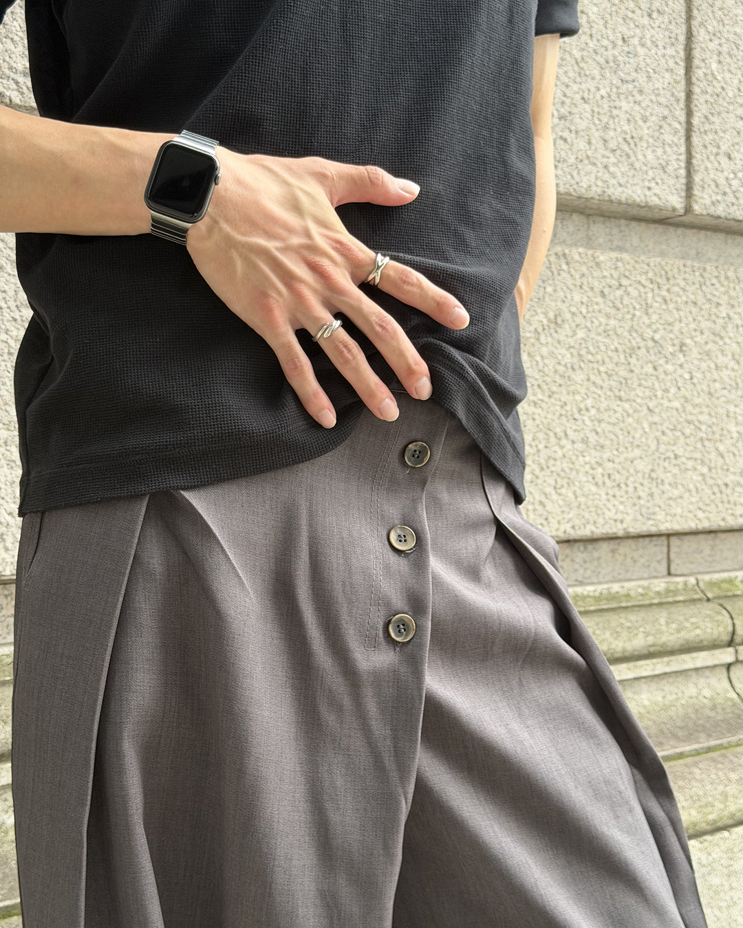 アシンメトリーボタンフライワイドスラックス EN0026