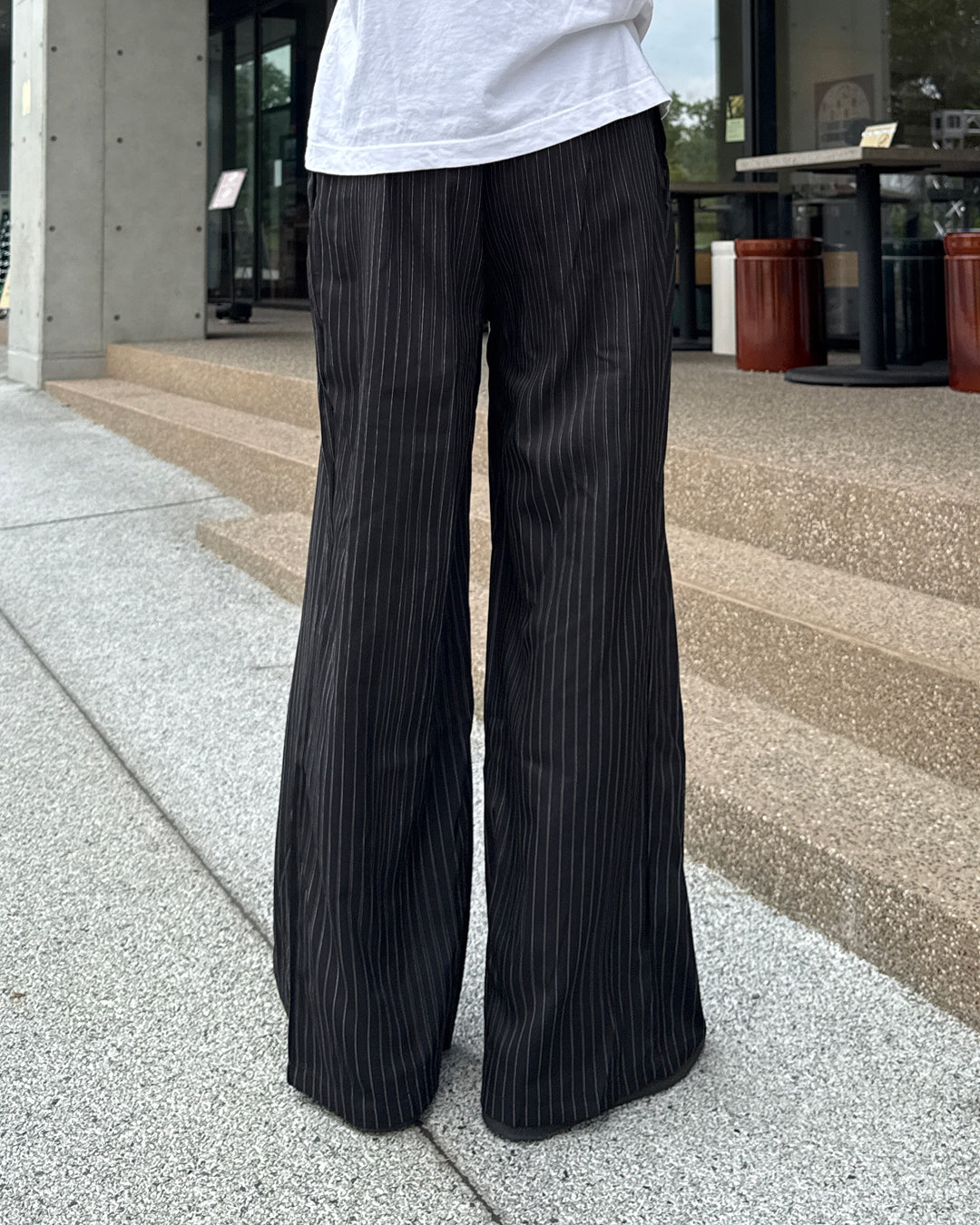 ピンストライプタックワイドスラックス GC0228