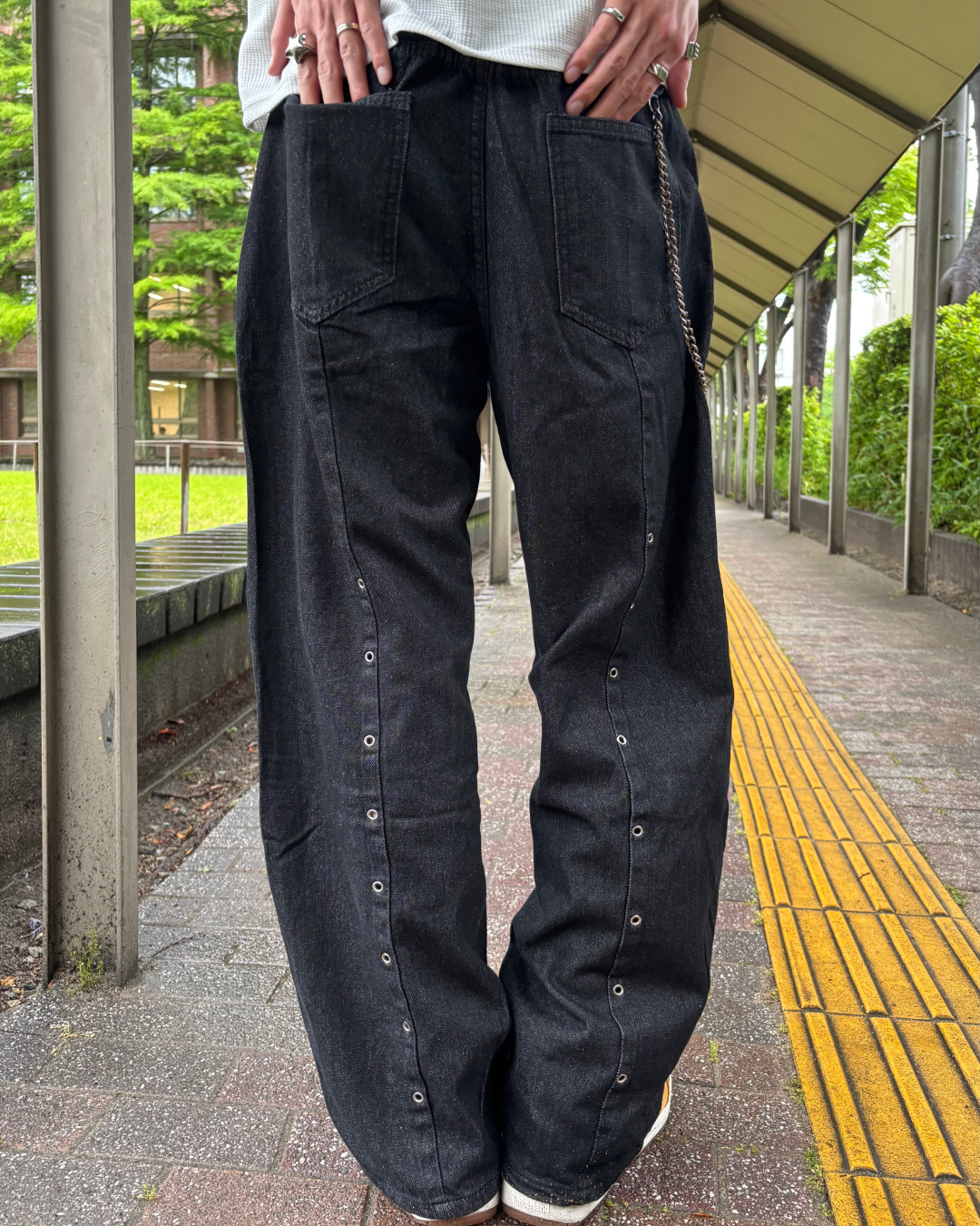 ウォッシュリベットワイドレッグジーンズ
HS0006