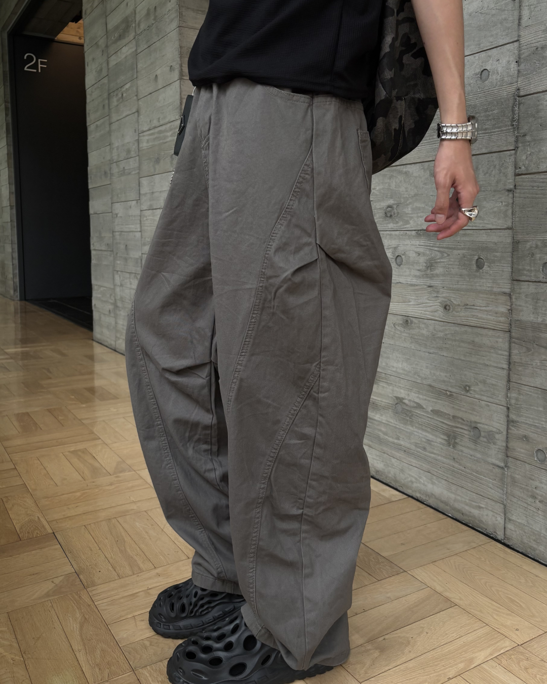 マルチプリーツワイドレッグパンツ HS0139