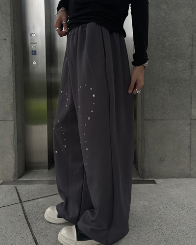 スタッズ付きワイドスウェットパンツ HS0194