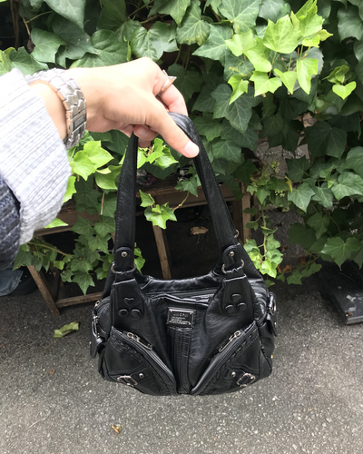 マルチジップレザーライクショルダーバッグ HS0429