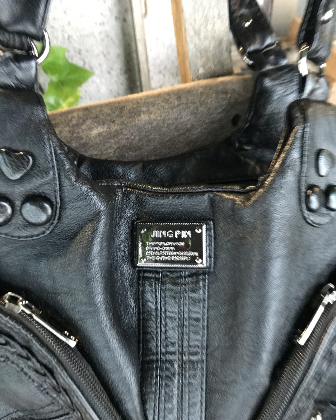 マルチジップレザーライクショルダーバッグ HS0429