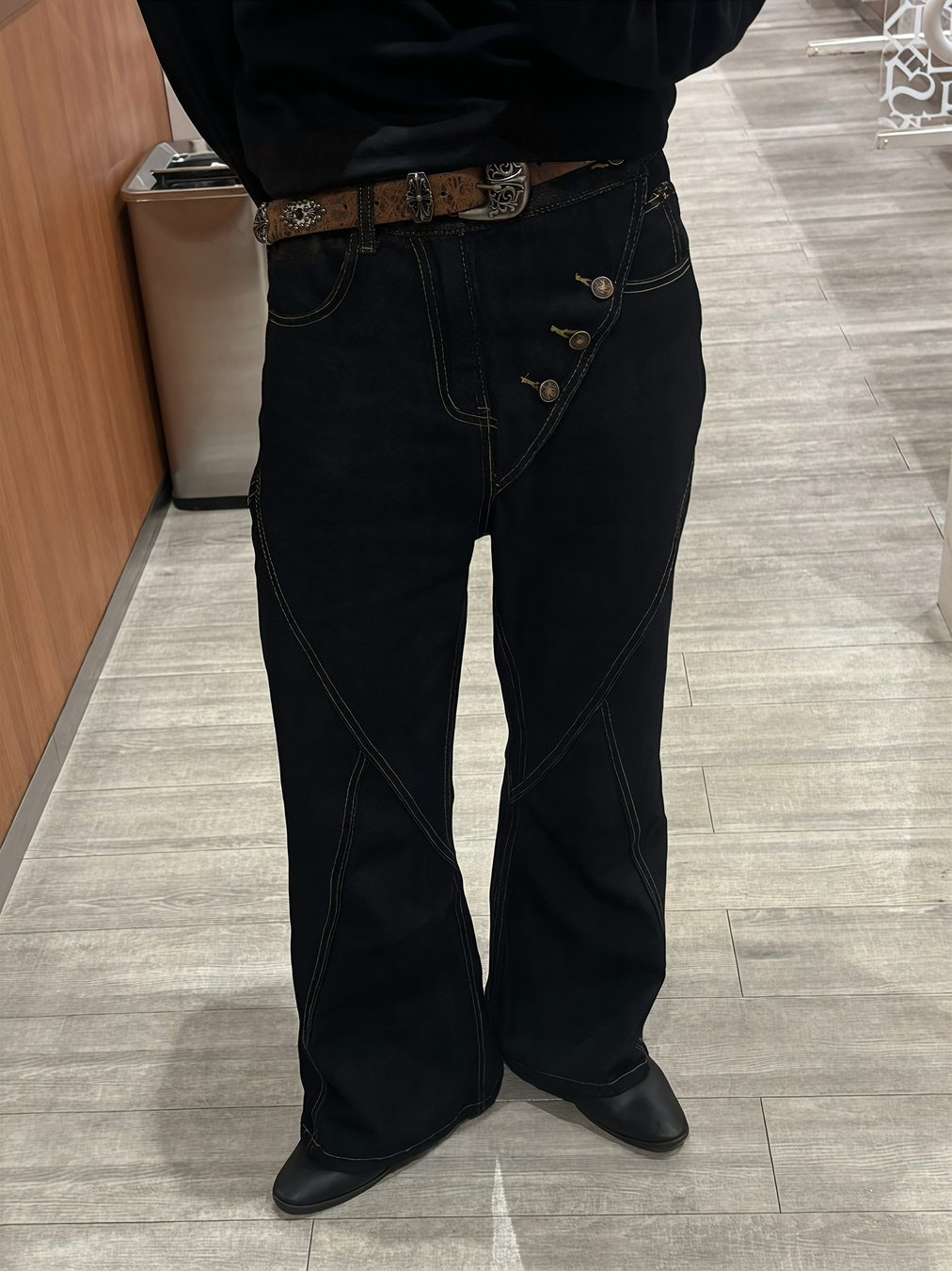 アメリカンストリートアシンメトリーデニムパンツ HW0103