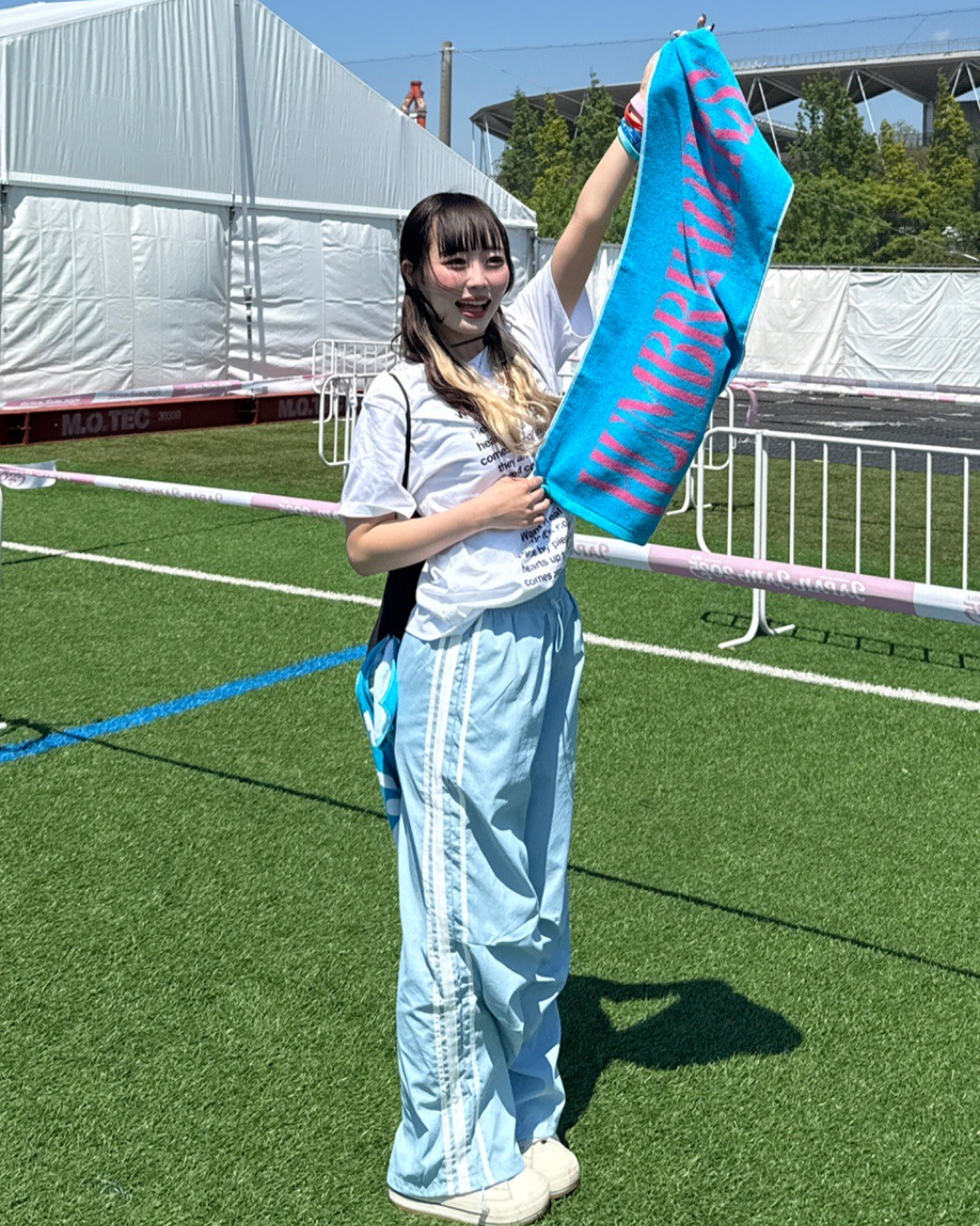 アイスブルーナイロンパンツ HZ1062