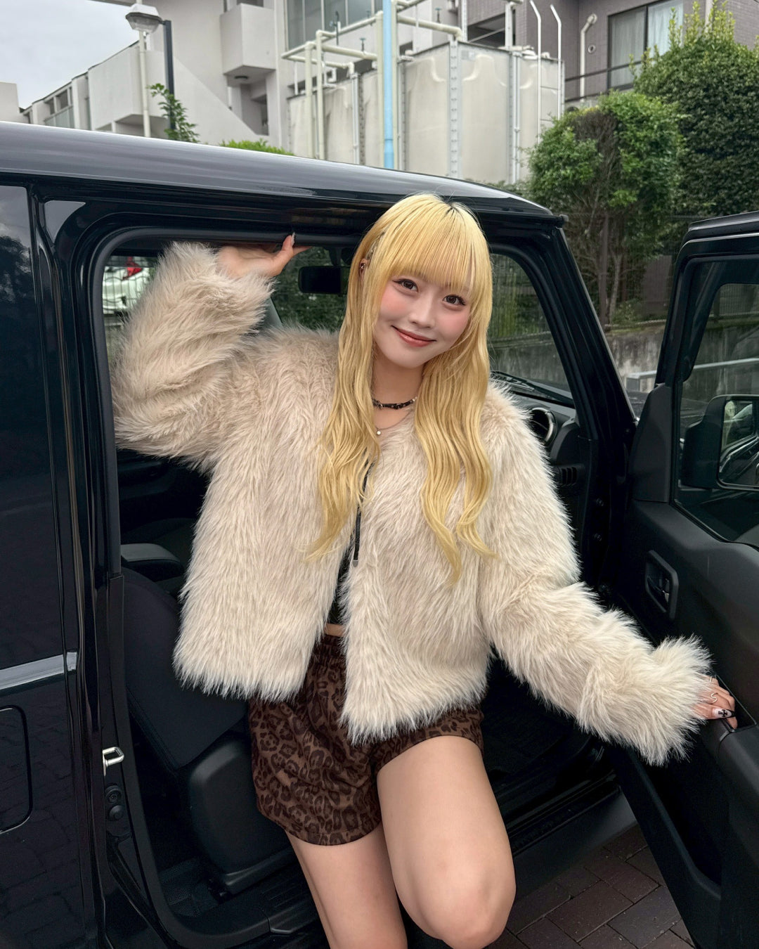 ボリュームファーショートジャケット HZ2132 – YOLO（ヨロ