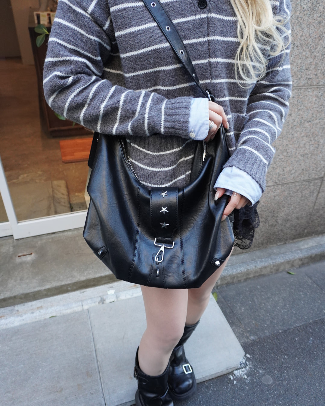 スタッズショルダーバッグ HZ3018