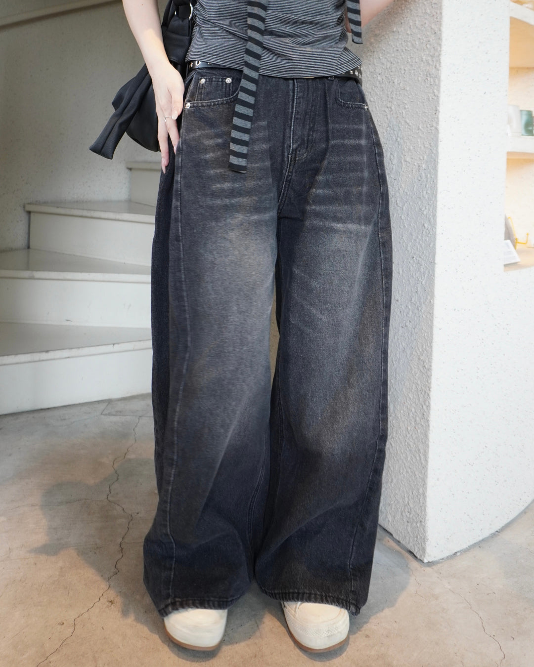 サイドタックヴィンテージウォッシュバギーデニムパンツ HZ3073