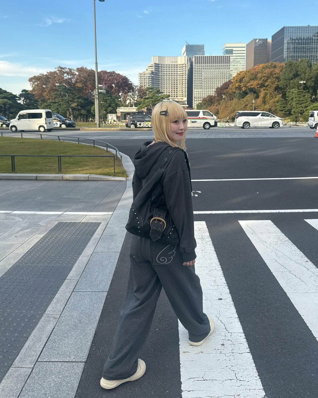 【11/25 19:00販売開始 オリジナル 即納】ラメストーンパーカー HZ6000