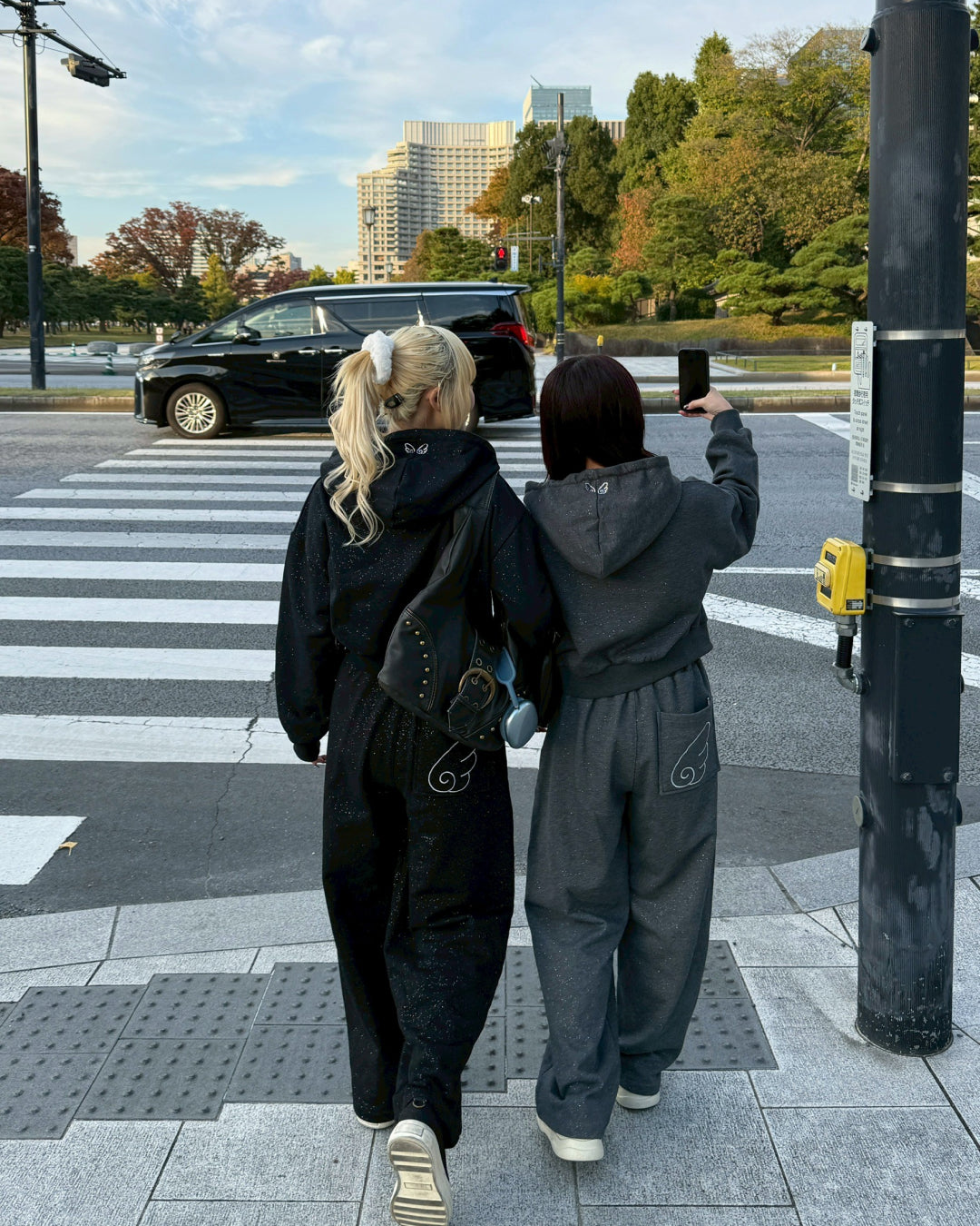 【11/25 19:00販売開始 オリジナル 即納】ラメストーンパーカー HZ6000