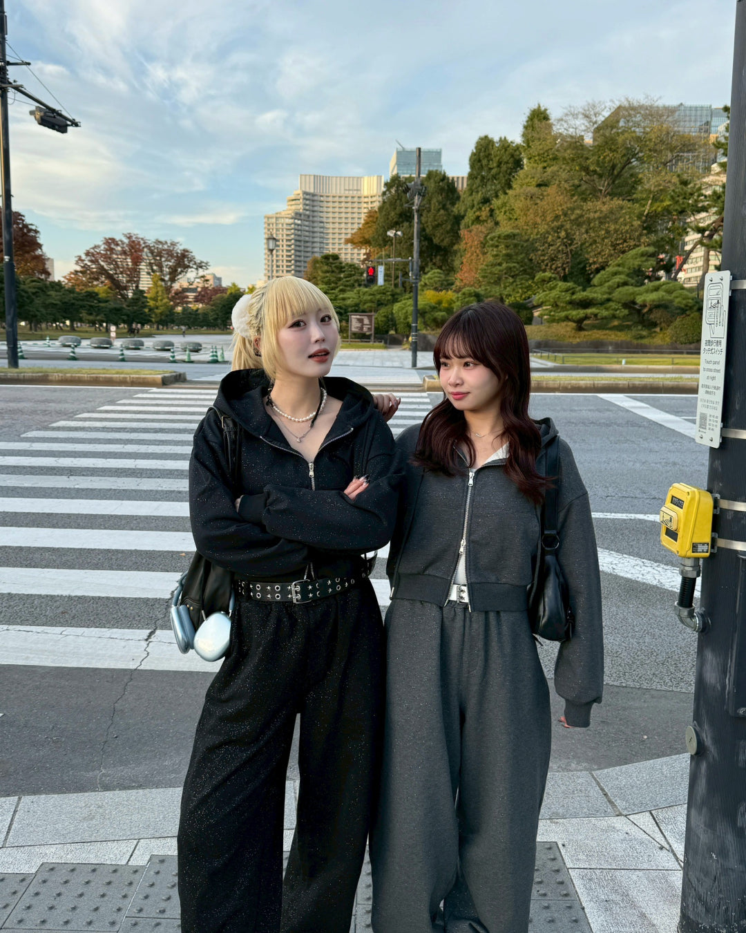 【11/25 19:00販売開始 オリジナル 即納】ラメストーンスウェットパンツ HZ6001