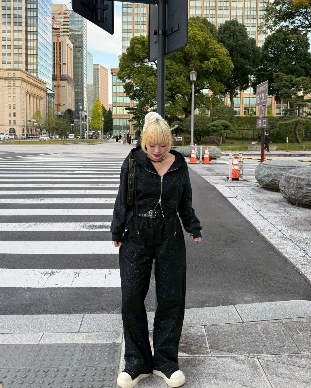 【11/25 19:00販売開始 オリジナル 即納】ラメストーンスウェットパンツ HZ6001