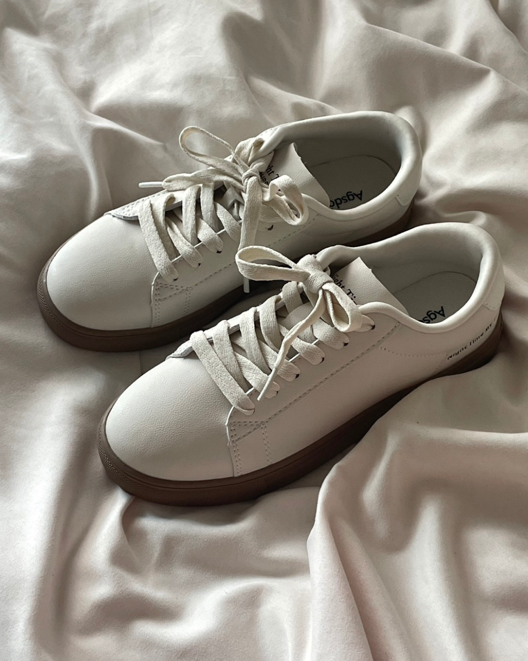 Flat casual sneakers I0019