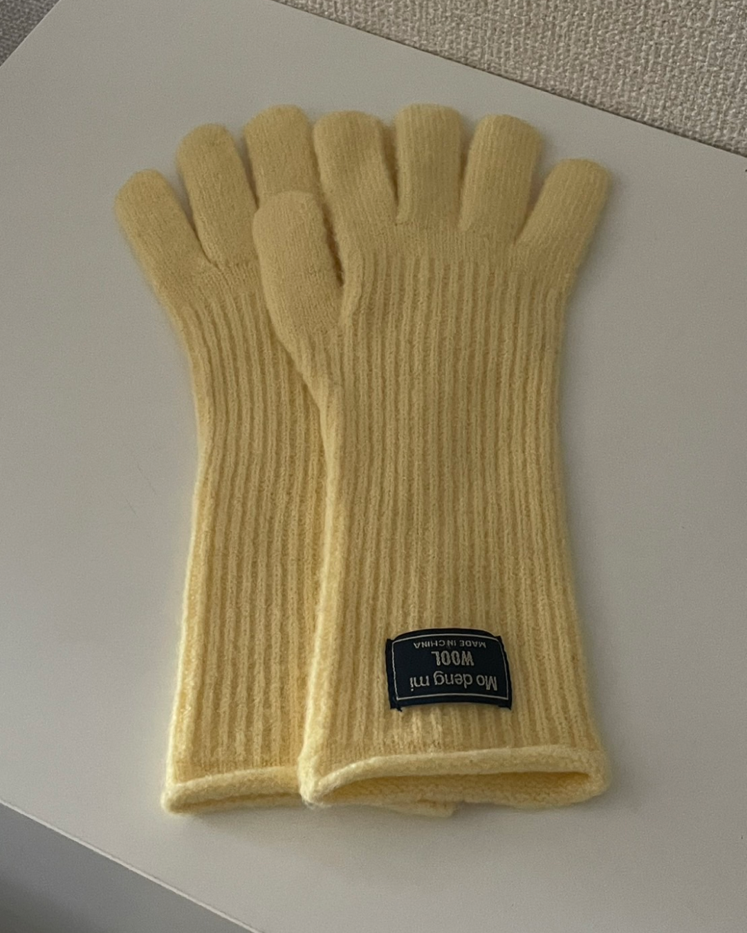 Yellow wool knit gloves I0047