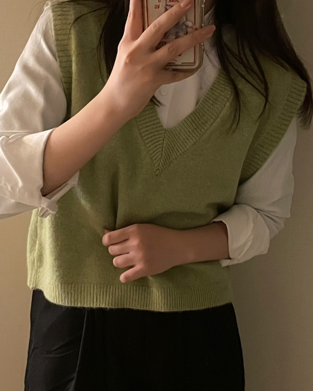 Pastel green knit vest I0068