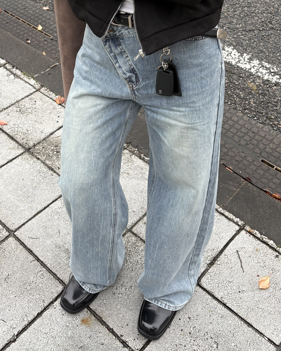 クロスベルトワイドストレートパンツ IK0519