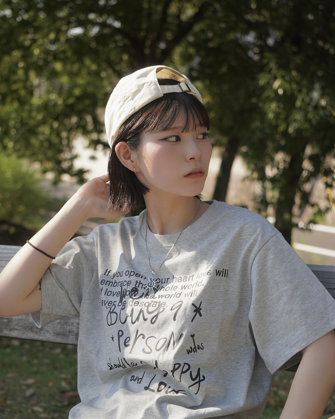 メッセージロゴグラフィック半袖Tシャツ IM0064
