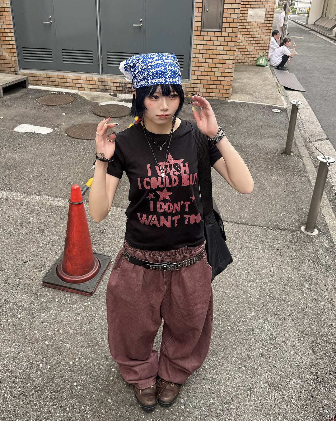 ロゴプリントスリムフィットTシャツ KM7182