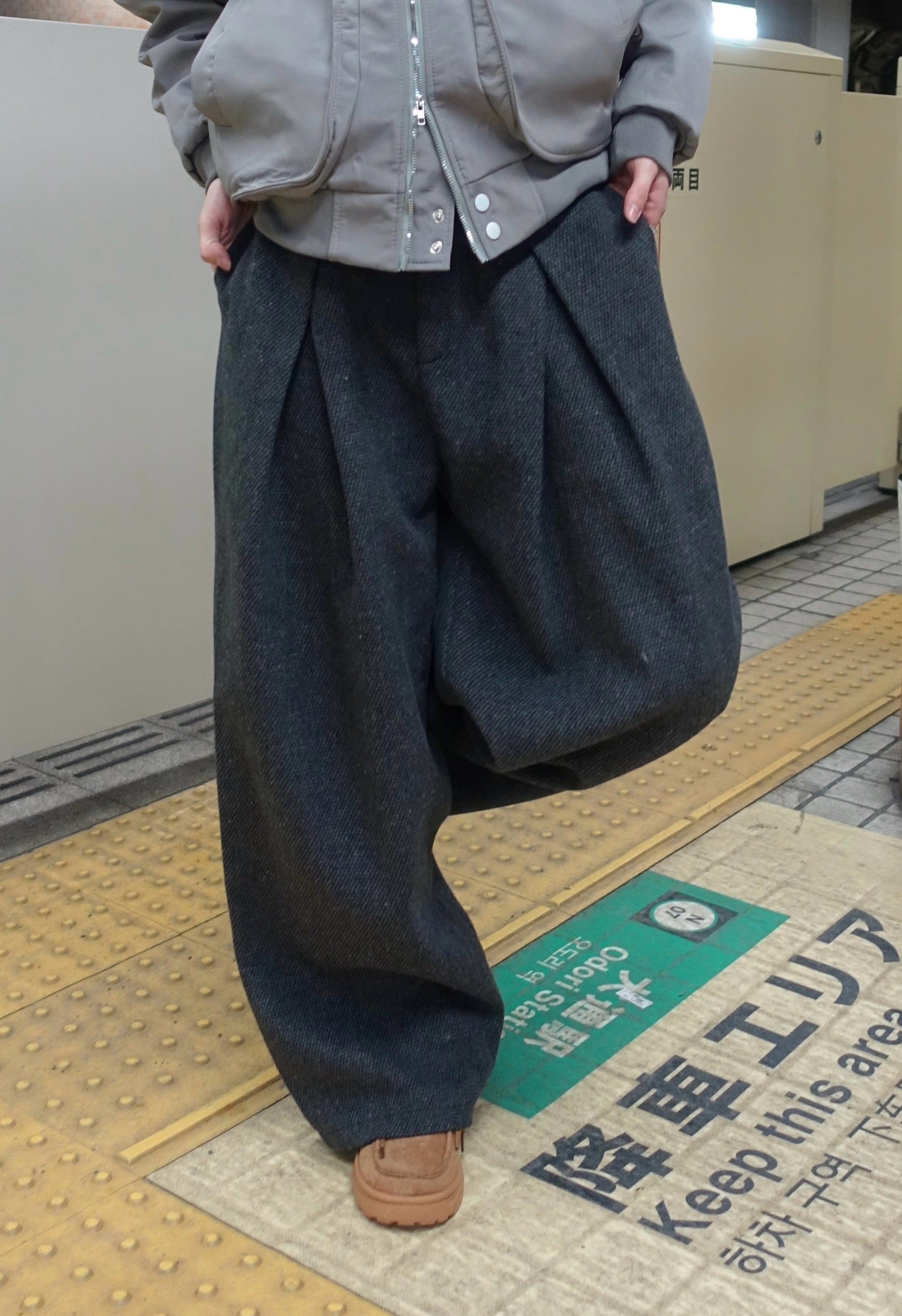 プリーツワイドレッグウールパンツ TN0325 – YOLO（ヨロ