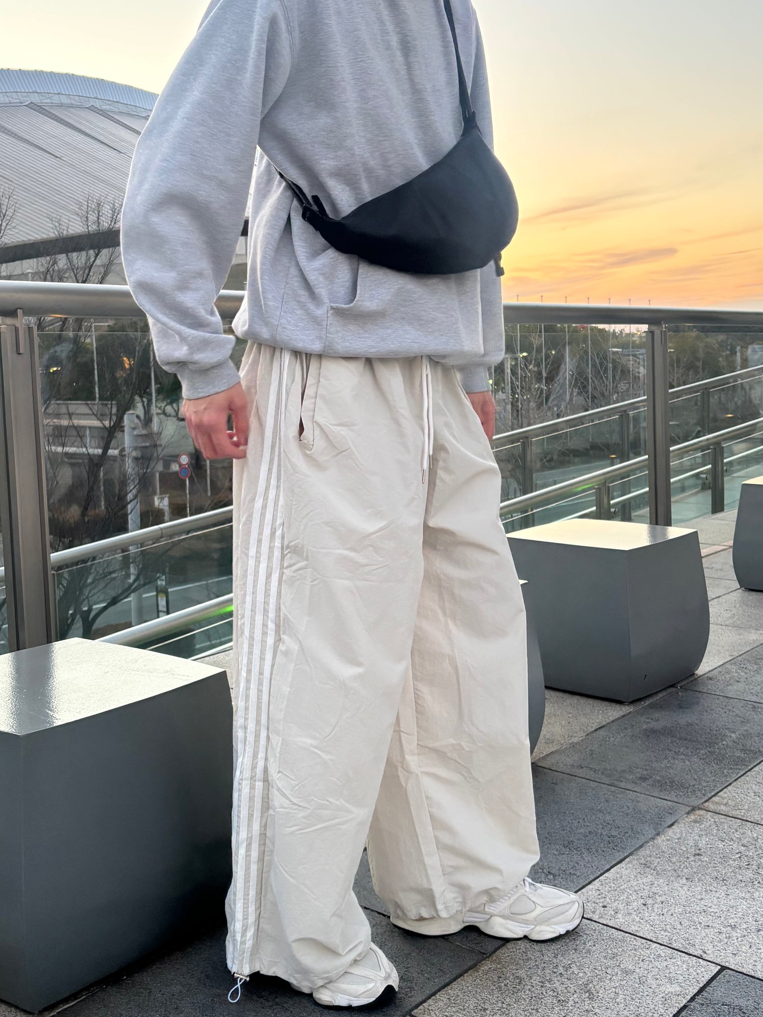 ストレートワイドレッグラインパンツ CM0107