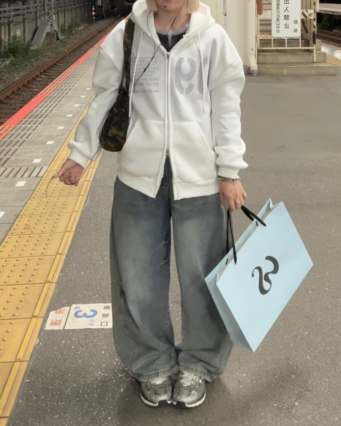 ロゴダブルジップパーカー KC0206 – YOLO（ヨロ）｜ファッション通販