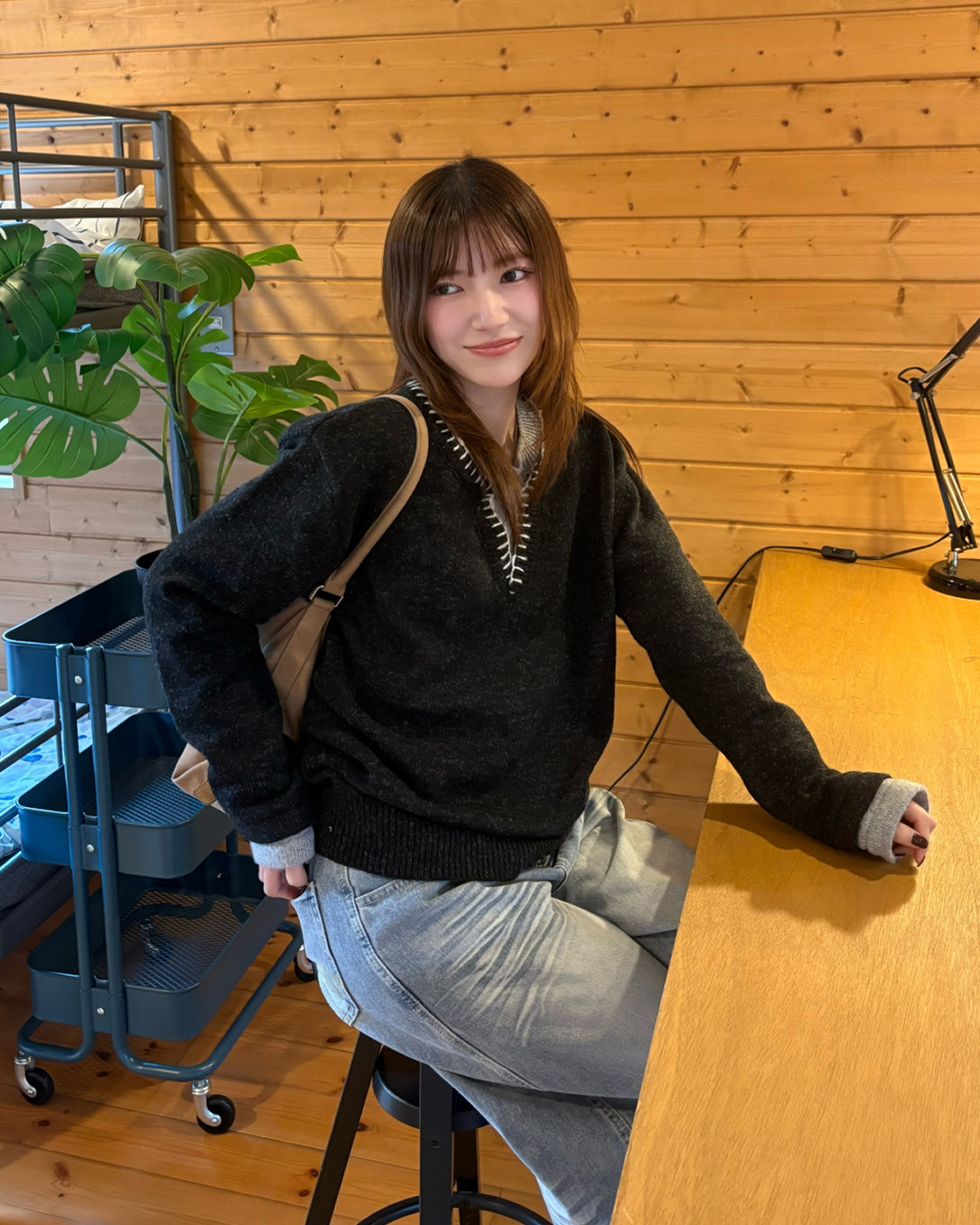 ハンドステッチデザインスキッパーネックニット IR0108