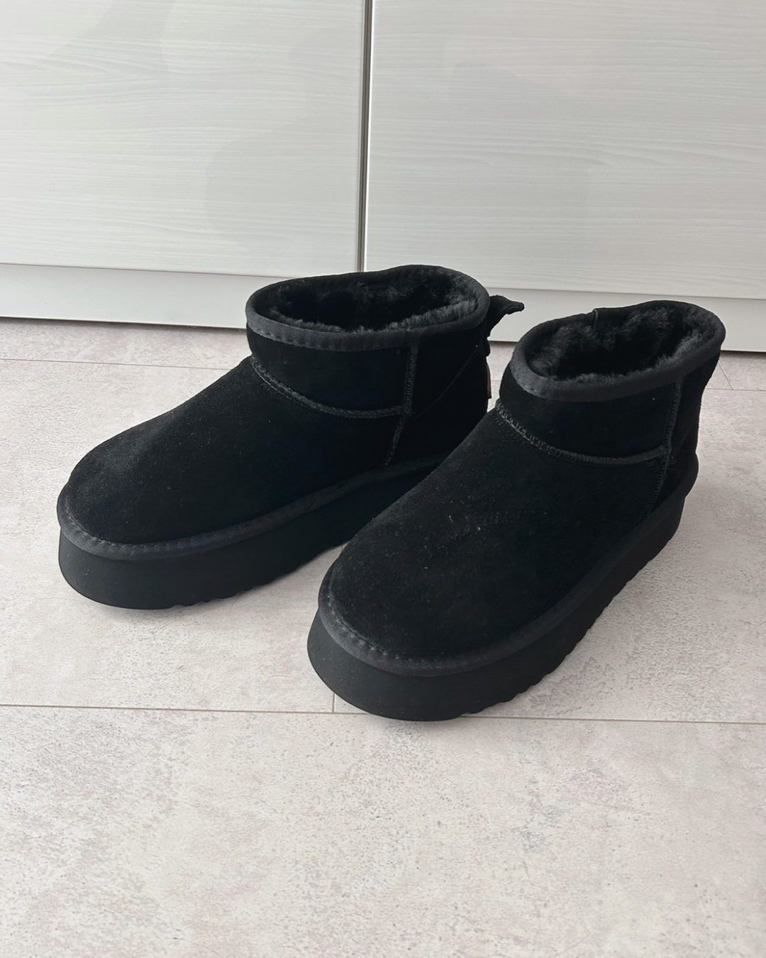 Black thick sole short mouton boots J0002