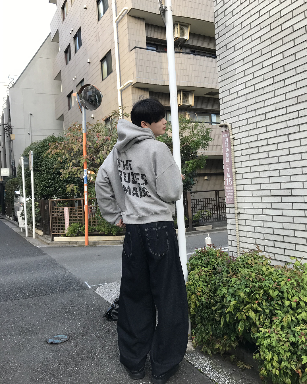 ボタンフライデザインノンウォッシュワイドジーンズ JV0021