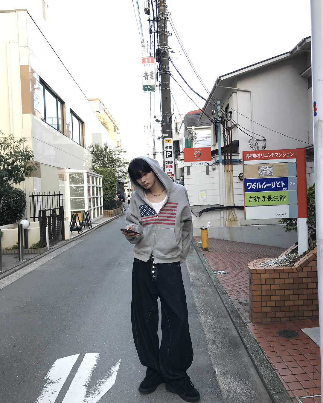 ボタンフライデザインノンウォッシュワイドジーンズ JV0021
