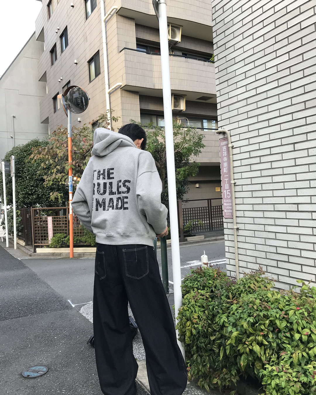 ボタンフライデザインノンウォッシュワイドジーンズ JV0021