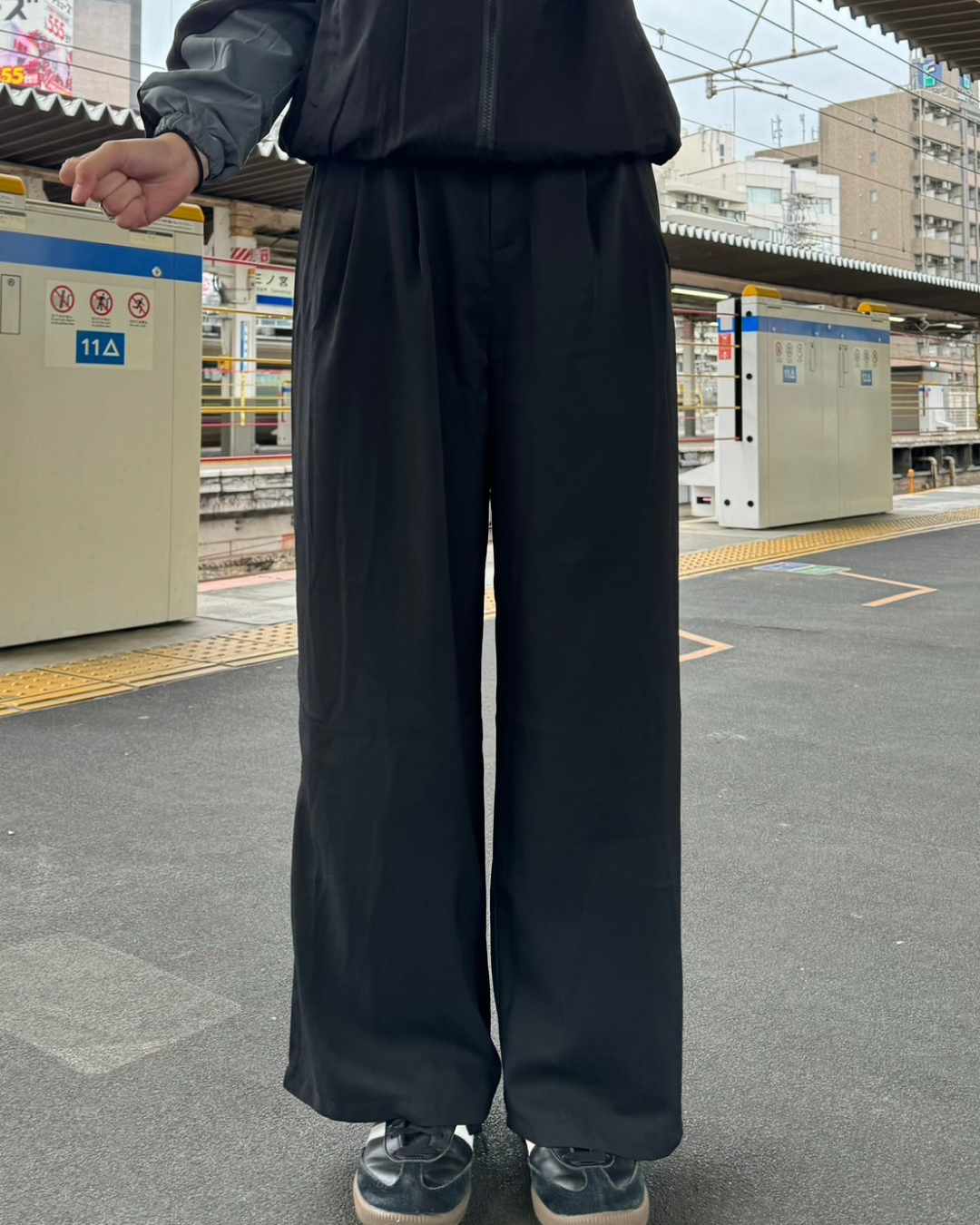 即納】ストレートブラックパンツ K0044 – YOLO(ヨロ)|ファッション通販 即納】ストレートブラックパンツ K0044 – YOLO(ヨロ)|ファッション通販