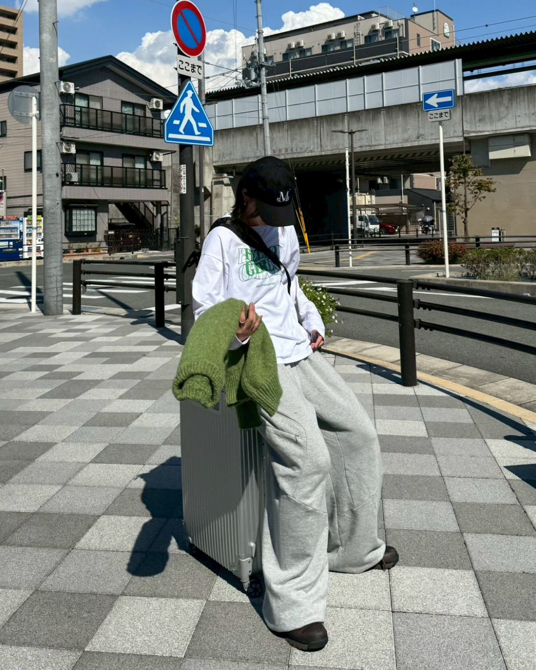 カラークルーネックニットセーター K1139