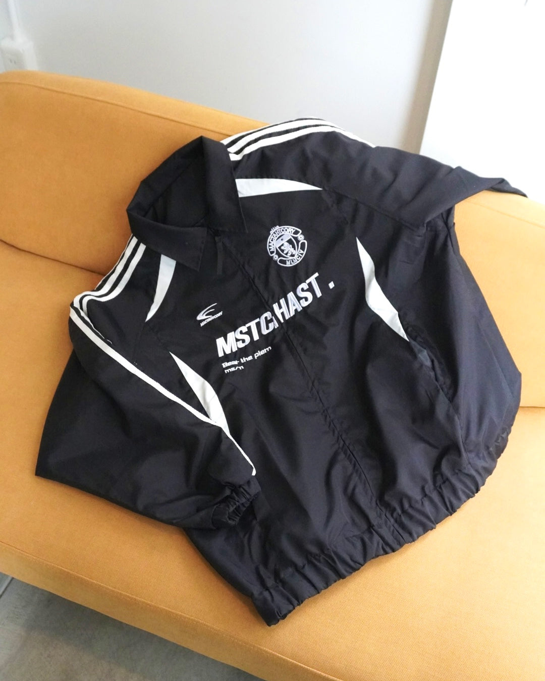 エンブレムナイロンブルゾン K3064